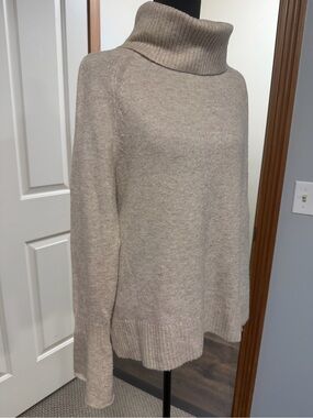 LOFT Soft Knit Turtleneck Sweater Beige Oatmeal Medium